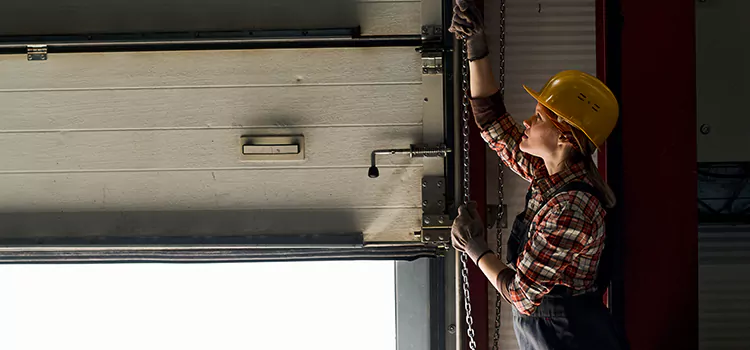 Addressing Common Garage Door Stoppage Issues in Immokalee, FL